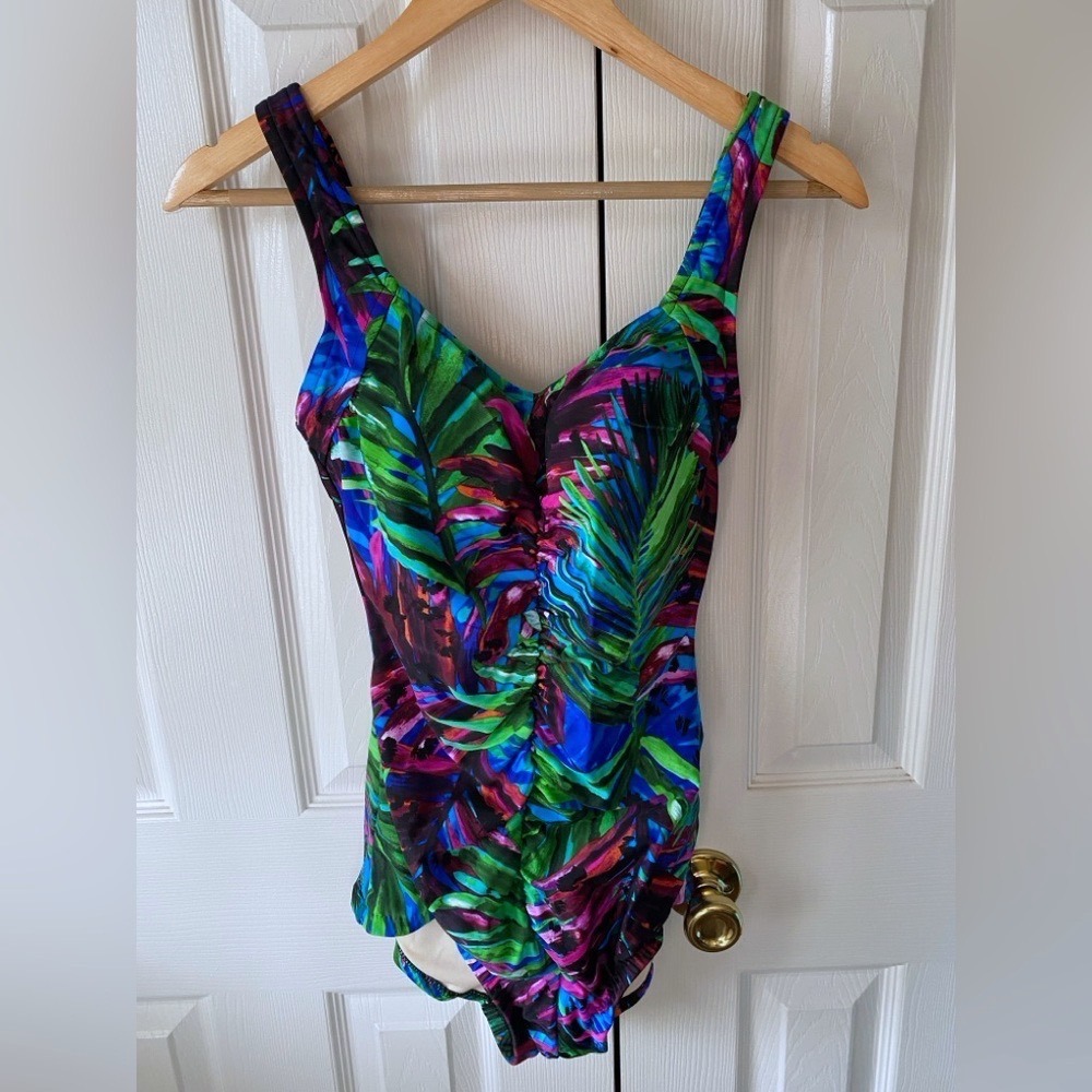 🆕 Maxine of Hollywood Botanical Print Shirred Modest Minimizer One Piece 12